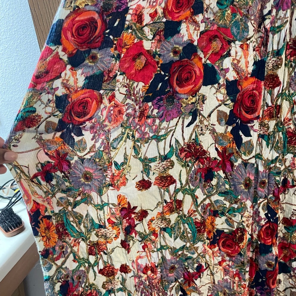 SELFIE COUTURE DRESS Floral crochet halter top maxi dress M/L has stretch - Picture 3 of 12